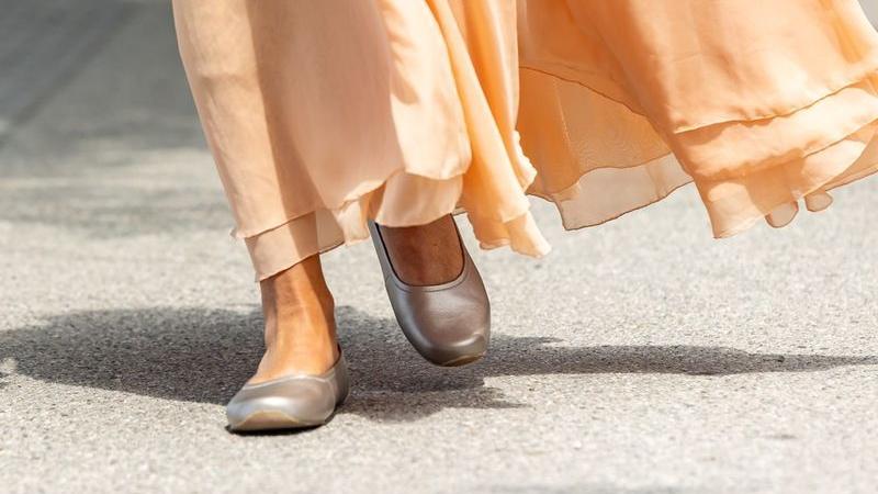 SoleRunner-Miranda-pearl-Barfuss-Ballerina-lifestyle
